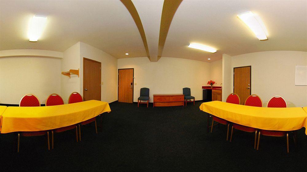 Quality Inn & Suites Chesterfield Village Springfield Dış mekan fotoğraf