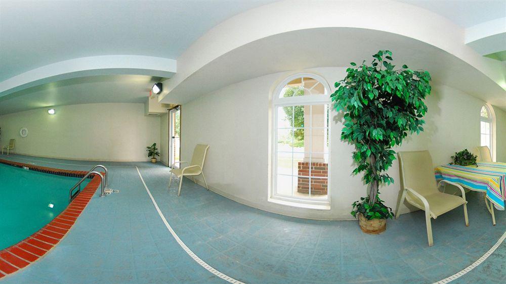 Quality Inn & Suites Chesterfield Village Springfield Dış mekan fotoğraf