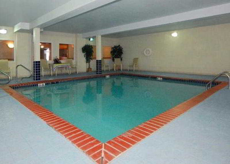 Quality Inn & Suites Chesterfield Village Springfield Dış mekan fotoğraf